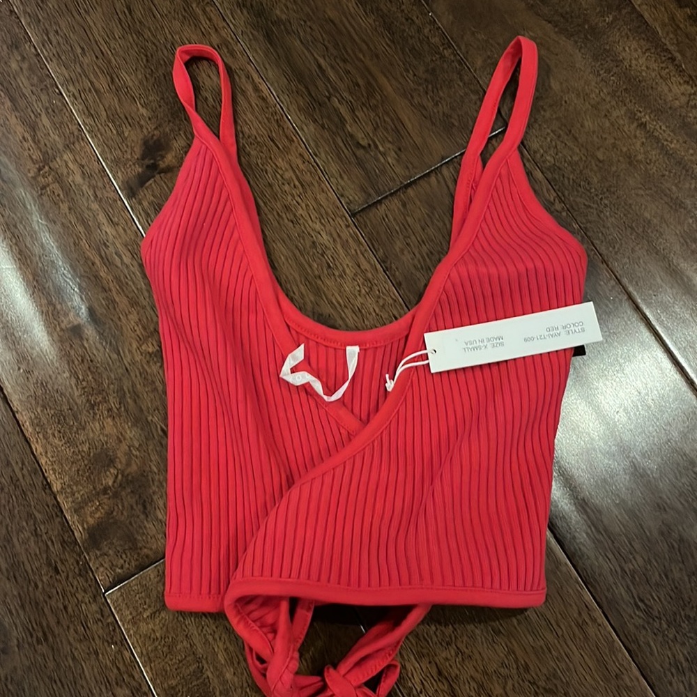 NWT are you am I Red Ciel tank